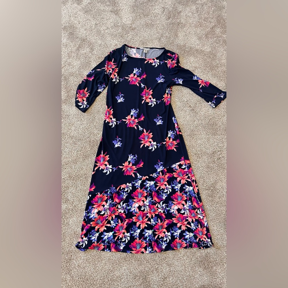 Tommy Bahama Women’s Size Medium. Like new condition!